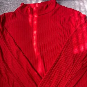 Juniors long  sleeve crop top